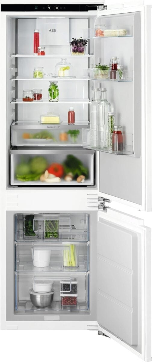 7000 NoFrost CoolAssist® Einbau-Kühl-Gefrierkombination / 1780 mm / 245 L / NoFrost / Festtür
